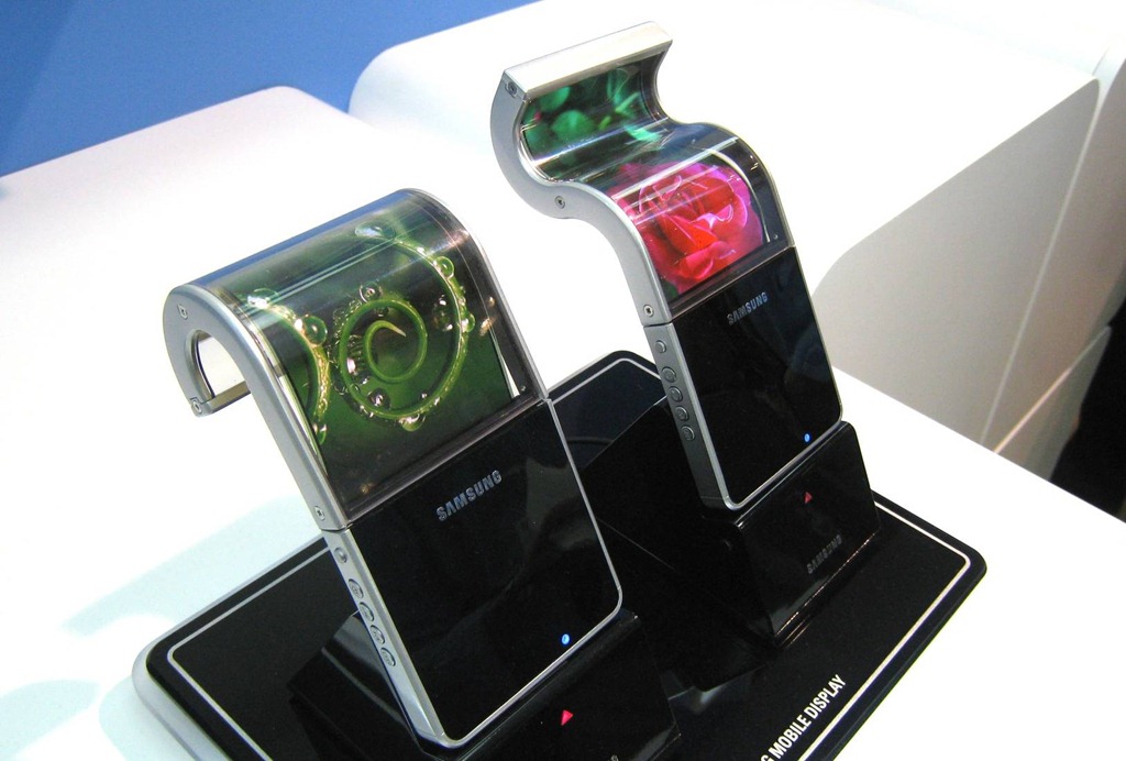 Samsung on track to release 'unbreakable', foldable phone screen 