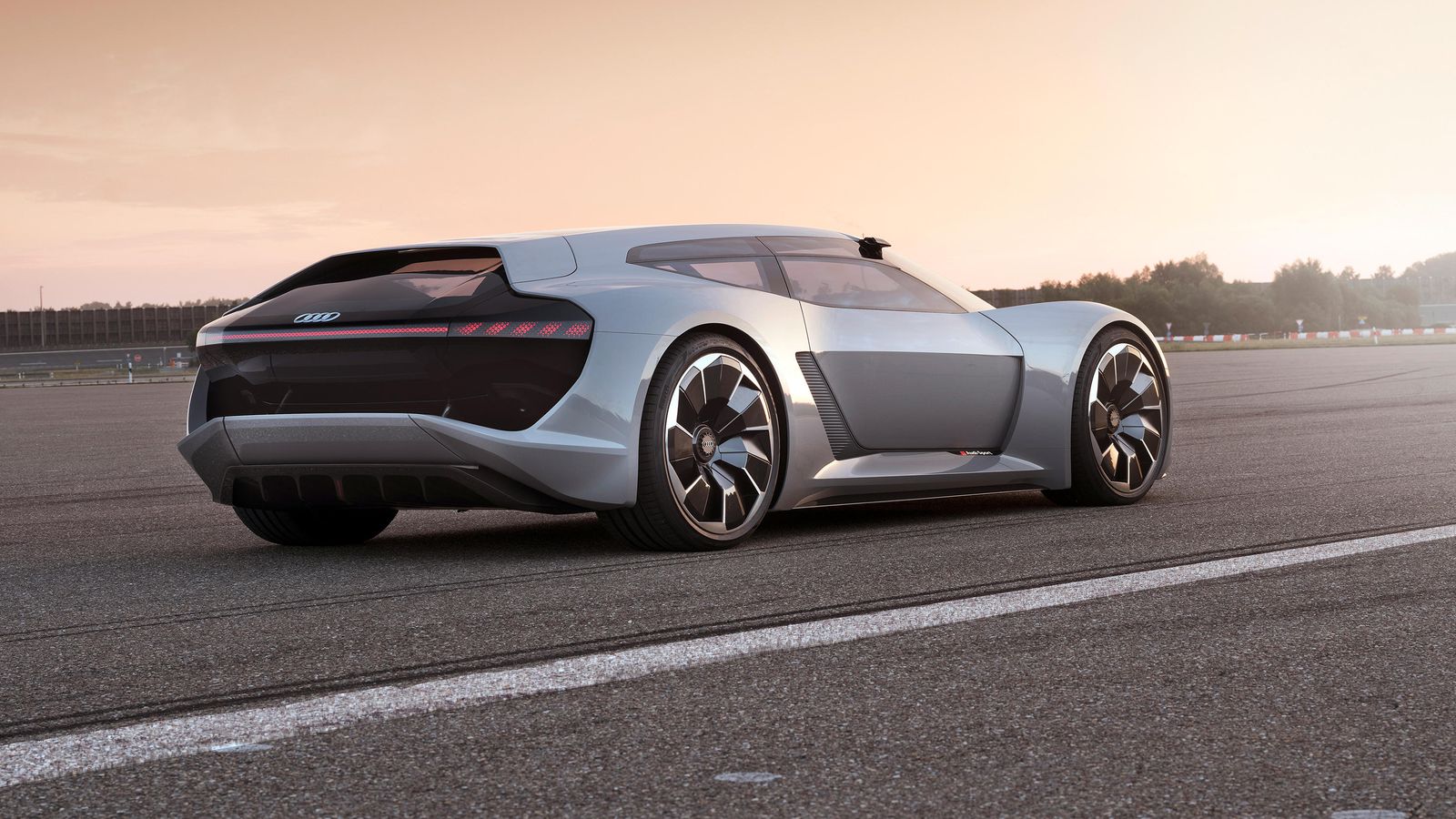 audi-pb18-e-tron-hero