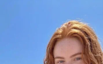 Viral iPhone 16 Pro Beach Photoshoot AI Generator: Use Grok AI | Gadget Gyani Realistic cinematic summer beach photoshoot generated using Grok AI prompt