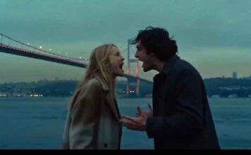 Viral Couple Fighting in Tsunami Video Prompt 2026 (Copy Paste) GGVP58 Couple Fighting in tsunami